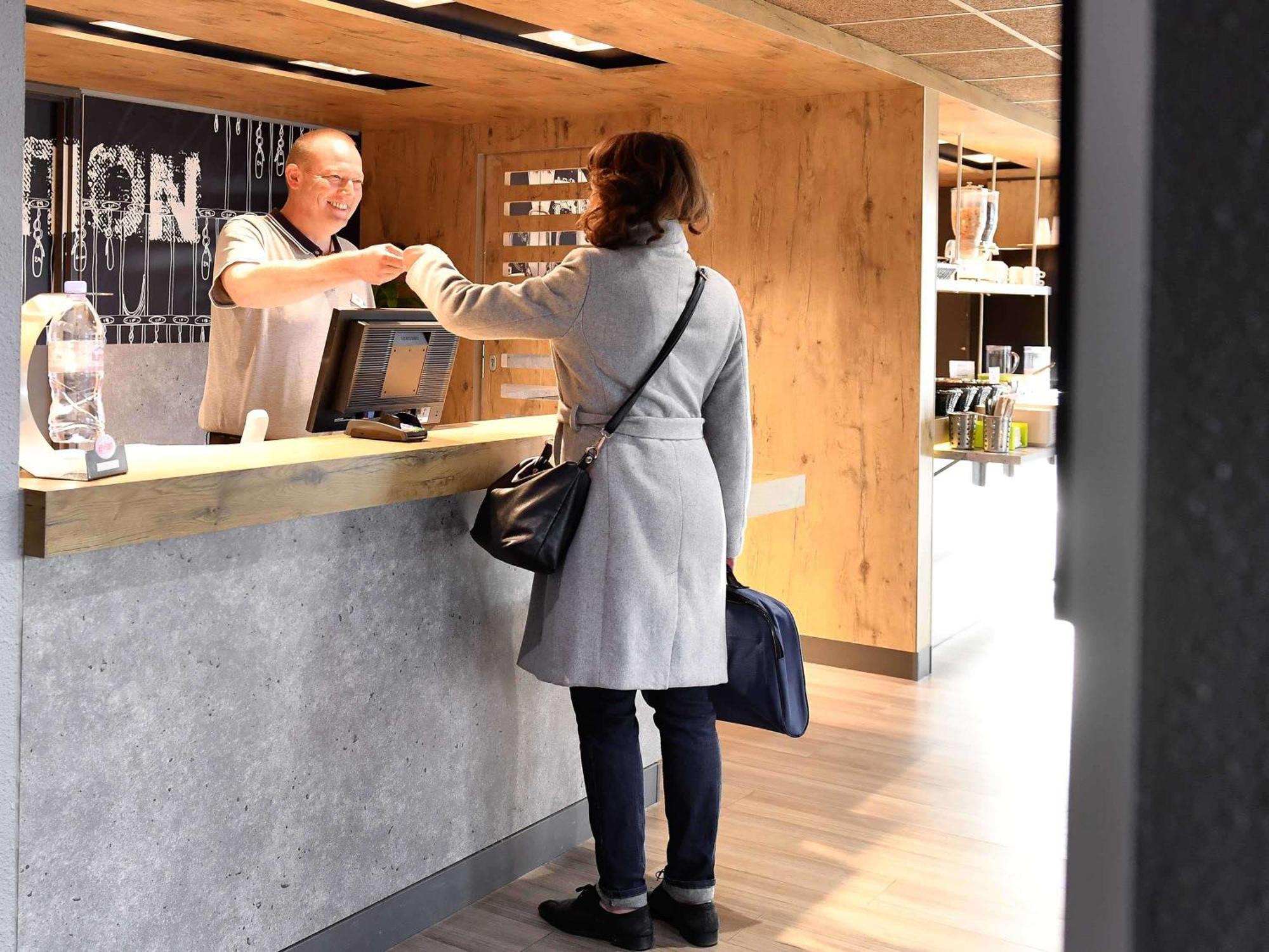 ibis budget Caen Porte de Bretagne Bretteville-sur-Odon Eksteriør billede