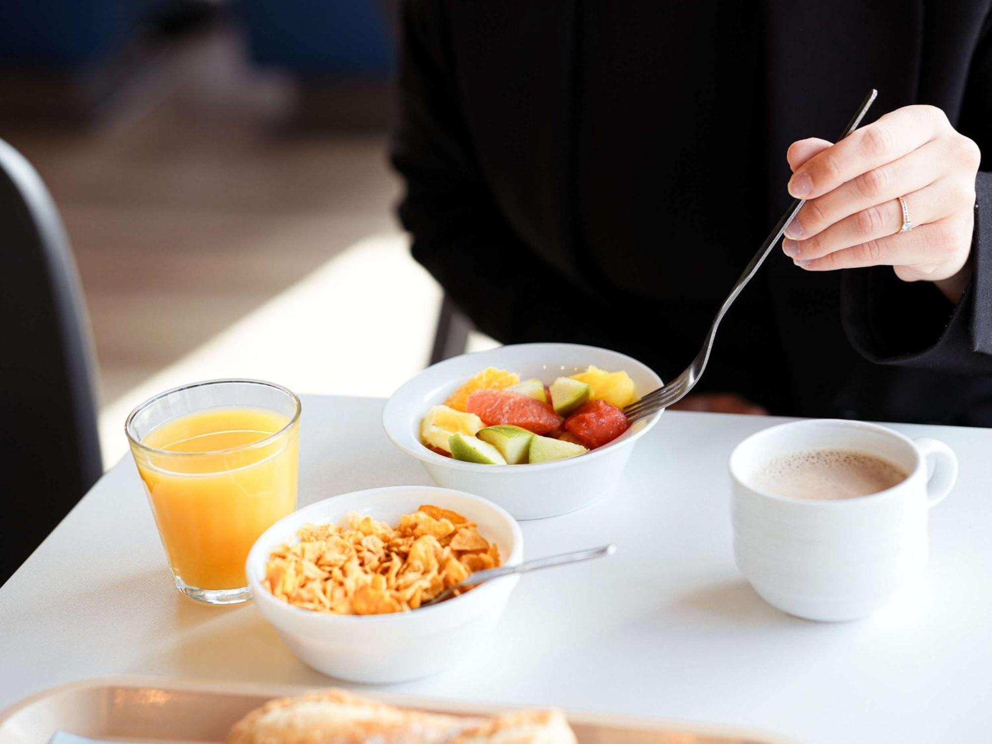 ibis budget Caen Porte de Bretagne Bretteville-sur-Odon Eksteriør billede
