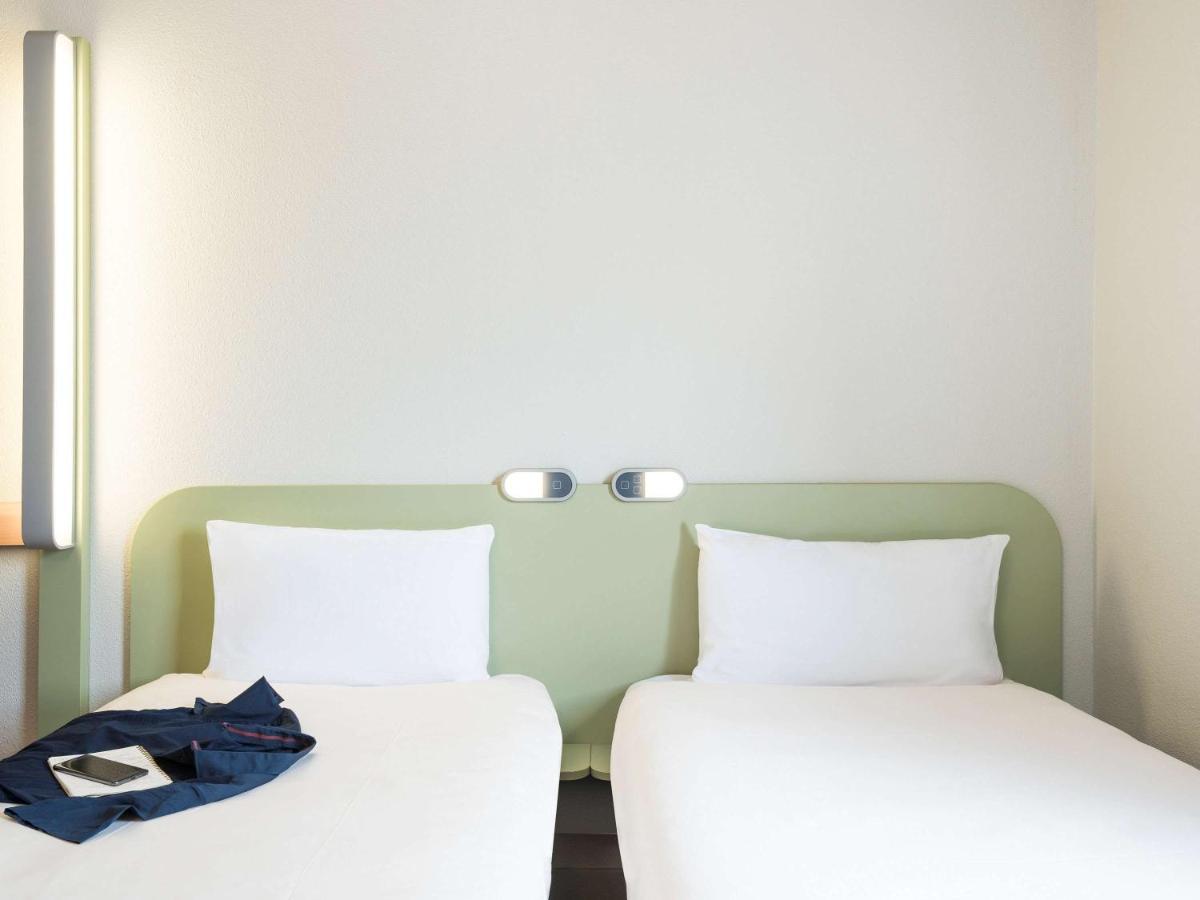 ibis budget Caen Porte de Bretagne Bretteville-sur-Odon Eksteriør billede
